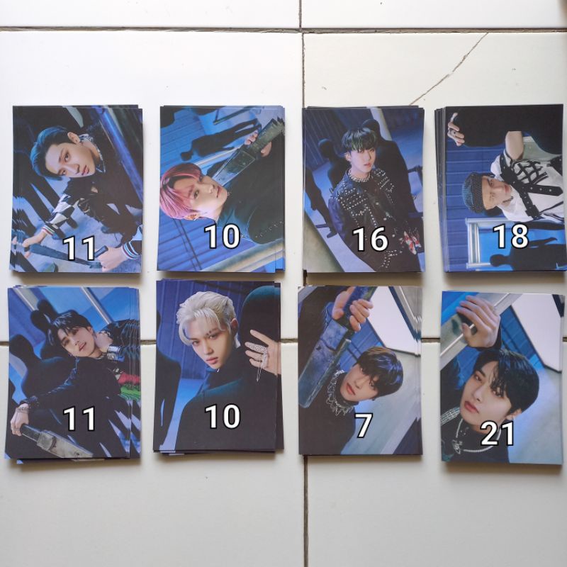 STRAY KIDS ODDINARY MINI POSTER MIN. BELI 2