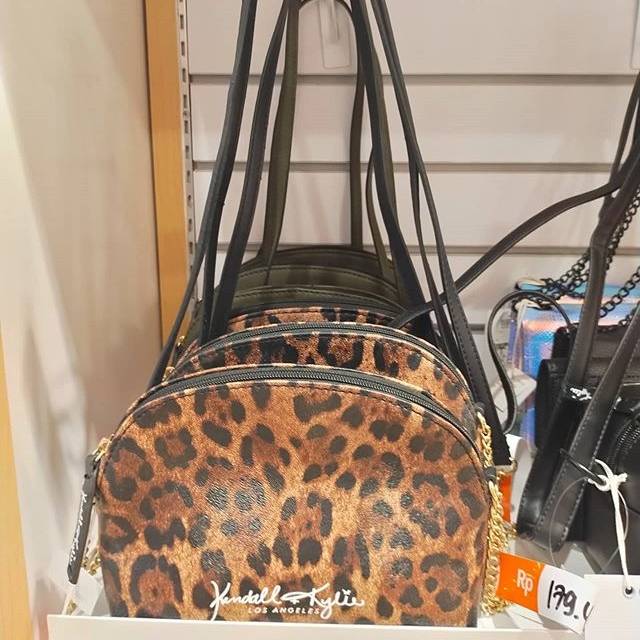 Payless sale up to 50% Tas Kendall kylie Harga normal 299.000