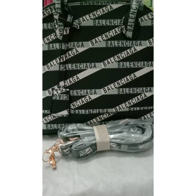 TAS ALMA BALENCIAGA