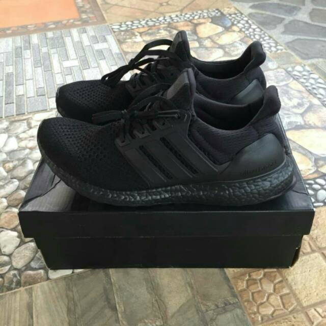ultraboost 1.0 triple black