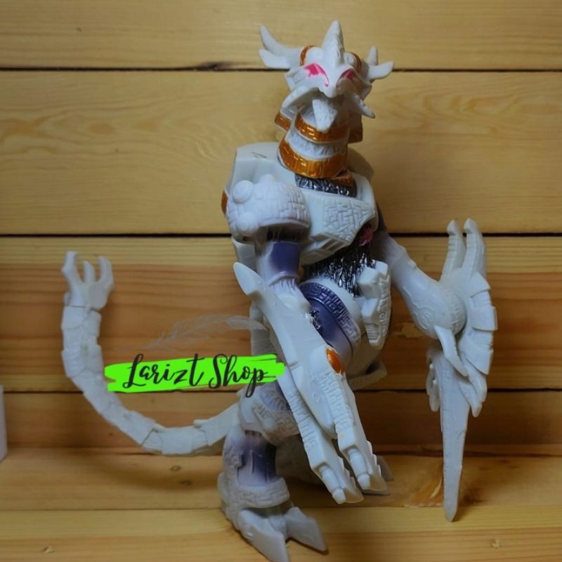 Monster Ultraman Zero Geed DX Galactron Kaiju Vinyl Figure