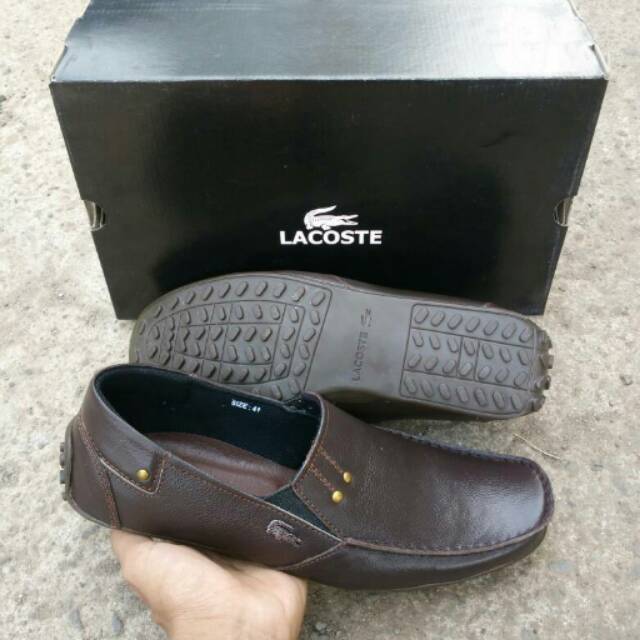 SEPATU KULIT SEPATU SLIP ON PRIA LACOSTE