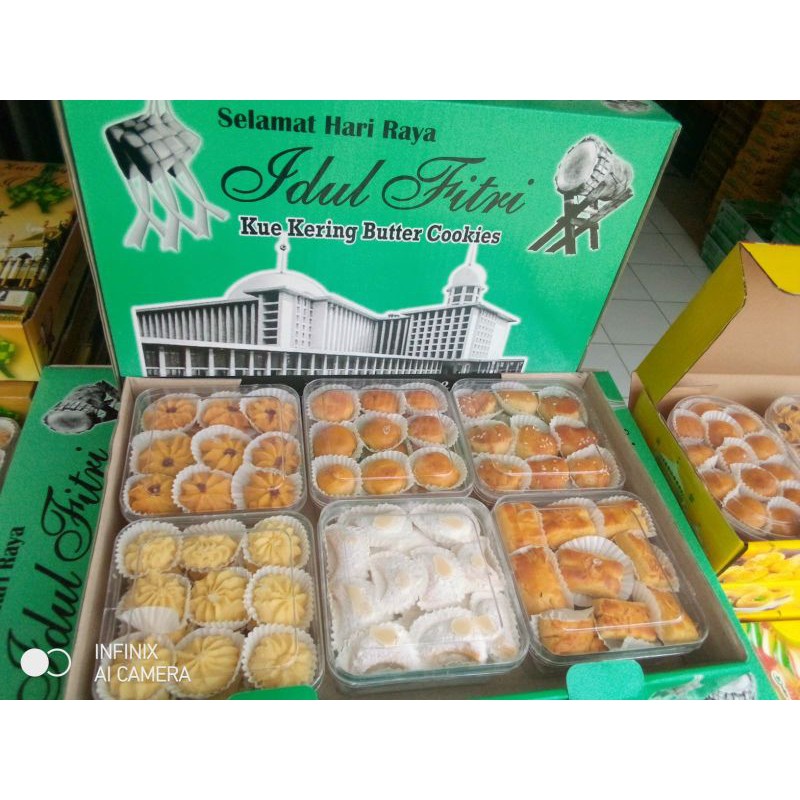 

PAKET KUE LEBARAN SHANGRILA ISI 6TOPLES