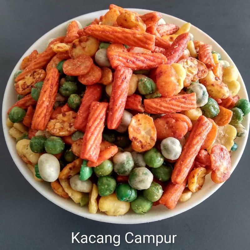 

snack lebaran kemasan 1/2 kilo/snack hari raya /kacang/emping/cemilan/kerupuk/permen/coklat/soes