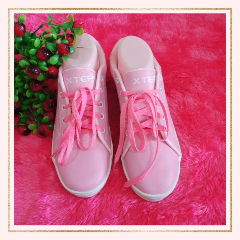 sepatu xtep pink titik-titik