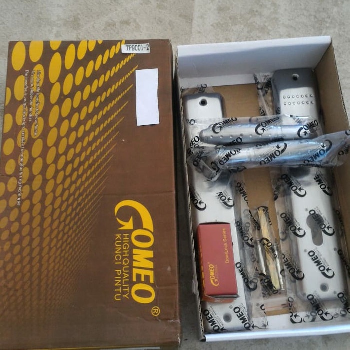 Kunci pintu besar gomeo set tp 9001