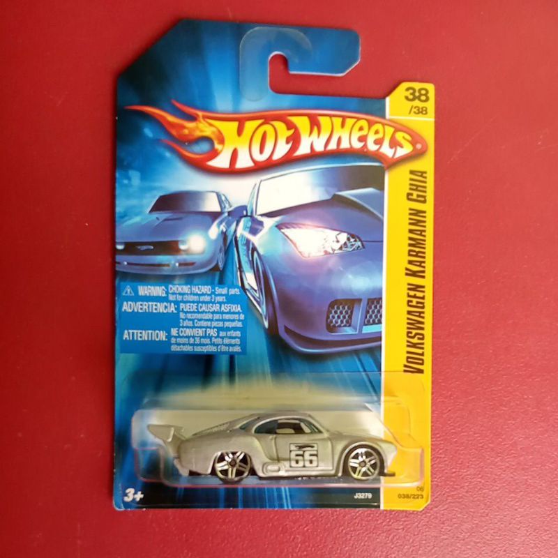 Hot wheels VOLKSWAGEN KARMANN GHIA.