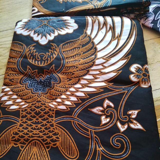 Kain Batik Solo Motif Sayap Garuda