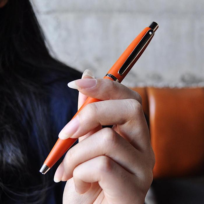 

Pena | Sheaffer Vfm Maximum Orange Featuring Nickel Plate Trim Ballpoint Kualitas Terbaik