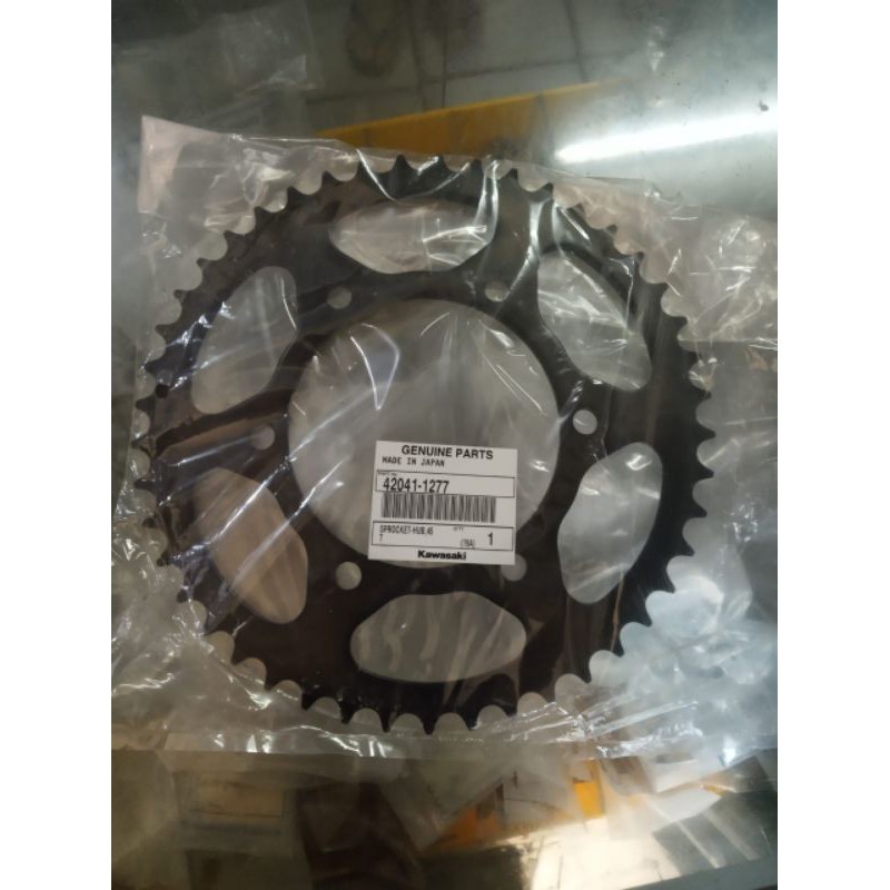 Gear belakang ninja 250 Karbu Original Kawasaki