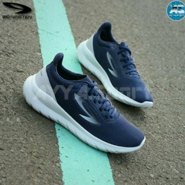 Sepatu running 910 nineten yasha navy white