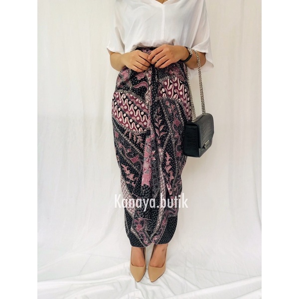 Rok lilit // kain lilit batik // rok serut // rok etnik // rok etnik // rok // rok lilit batik by kanaya.butik