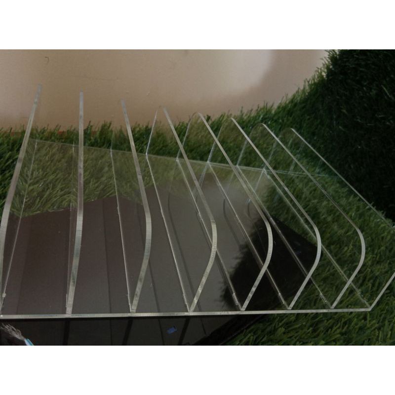 Rak akrilik kosmetik grid 7 tempat penyimpanan make up