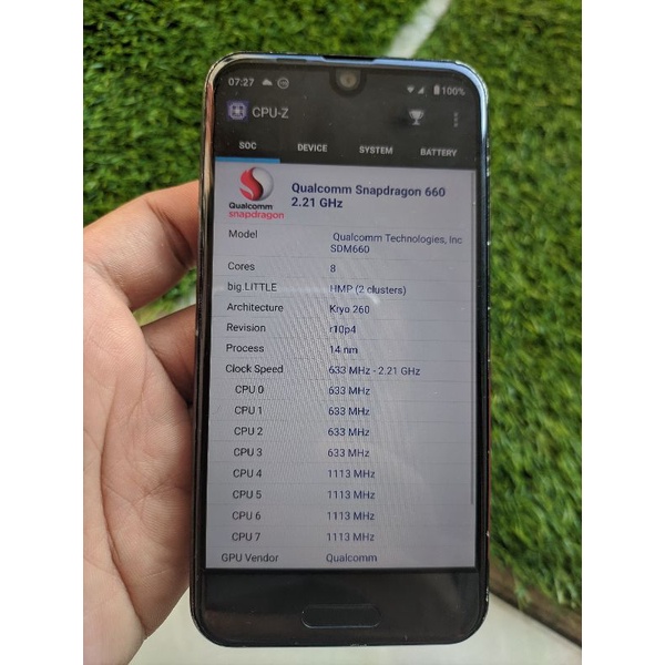 SHARP AQUOS R COMPACT (SHV 41) SD 660, 3/32, Layar 120Hz, NFC