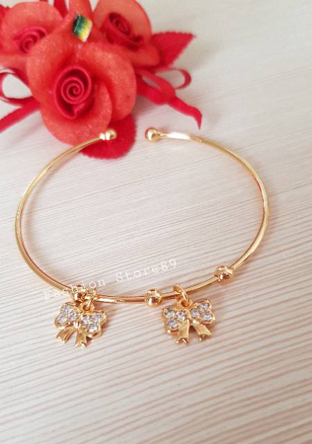 Gelang pita imut simple dan elegant xuping import perhiasan emas xuping dewasa