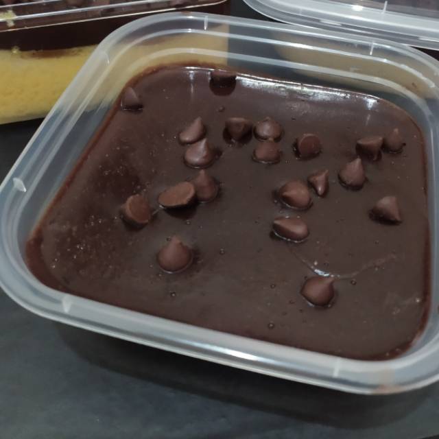 

Puding regal choklat ukuran 350 ml