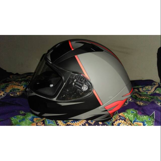 Helm airoh valor