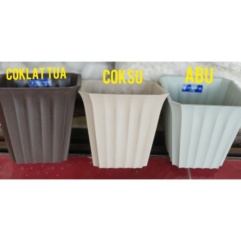 POT KOTAK TINGGI LUCKY STAR