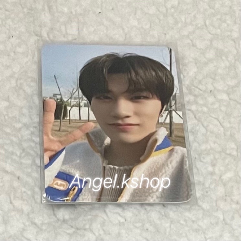 BOOKED Benefit Ktown First Chapter Yedam (Yedam Jaket Putih)