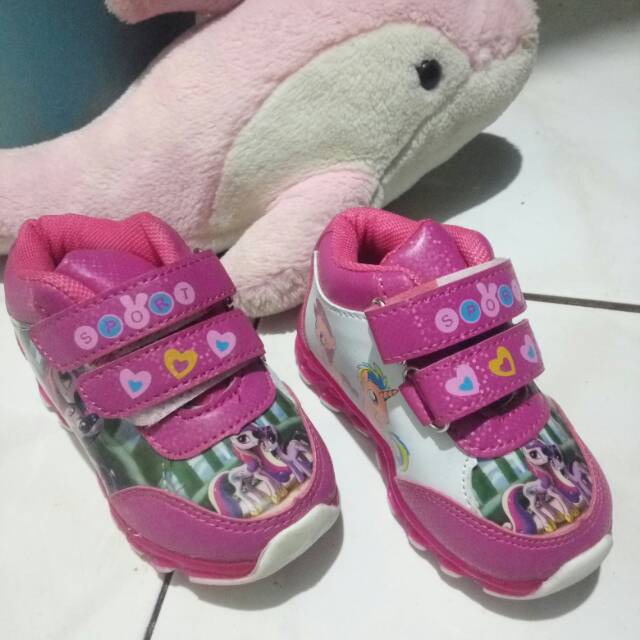 Sepatu import anak perempuan kuda pony