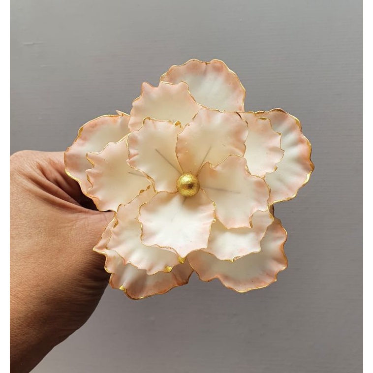 

gumpaste flower, gumpaste, flower tart, edible / peony fantacy ombre D10