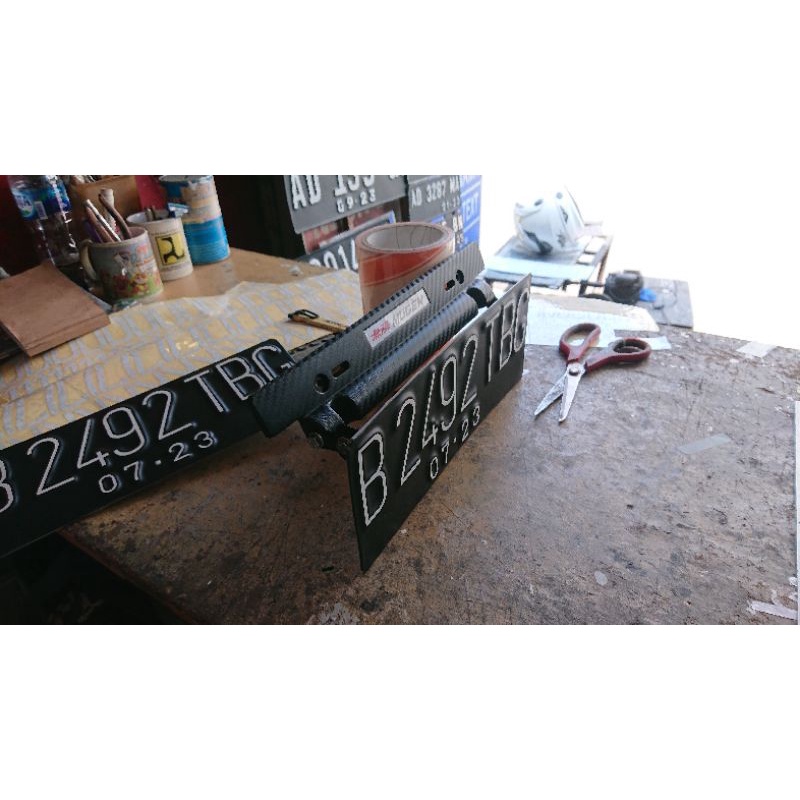 plat nomor mobil custom