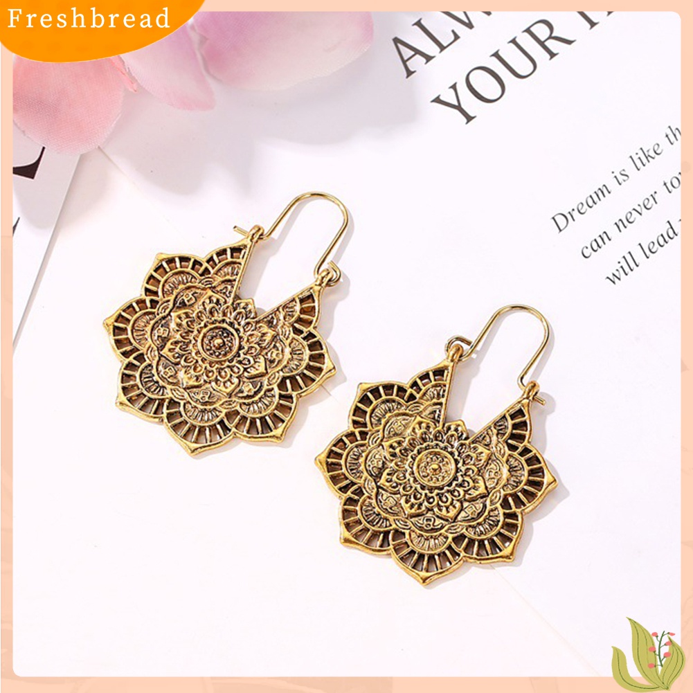 Fresh| Anting Kait Gantung Wanita Desain Ukiran Bunga Hollow Gaya Vintage Untuk Hadiah