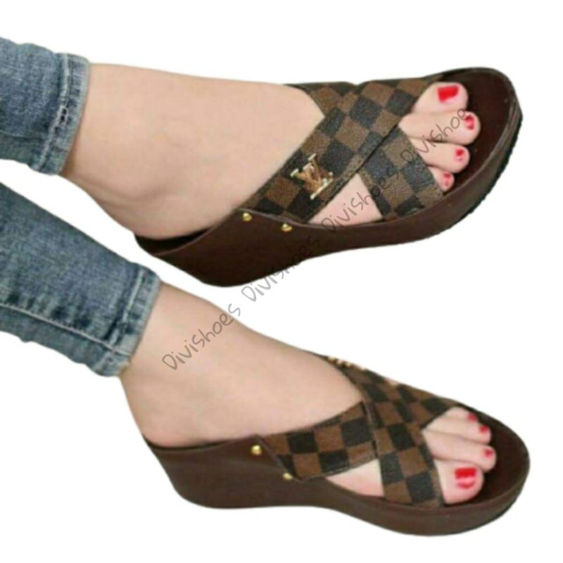 Sandal Wanita Tali Silang motif Damier kotak kotak DV112 COKLAT