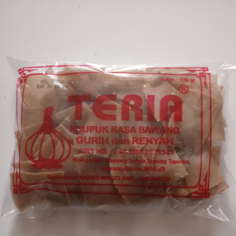 

kerupuk bawang mentah, krupuk teria, kemasan baru.