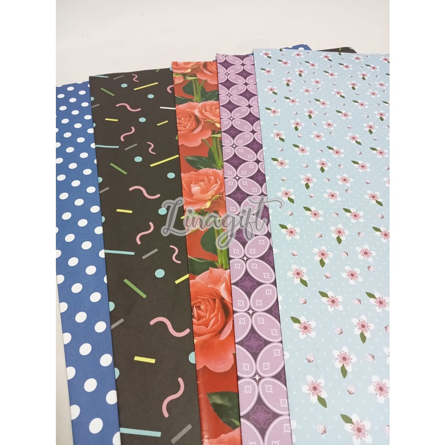 ( 5 Lembar - 5 Motif ) MIX NETRAL - KERTAS KADO SANWA - GIFT WRAP SANSAN WAWA DOTS POLKADOTS SALUR ONDE GARIS CARS FROZEN SUPERHERO JUSTICE LEAGUE PARIS LONDON STARS LOVE ROMANCE MICKEY TRUCKS TRIANGLE SHARKS FISH AVENGERS PIRATES SPIDERMAN CIRCUS