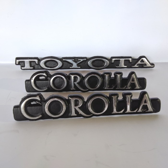 Emblem Corolla KE30