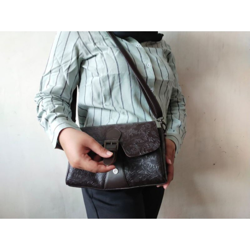 Tas kulit wanita pretty rose ,Tas selempang cewek full kulit sapi asli