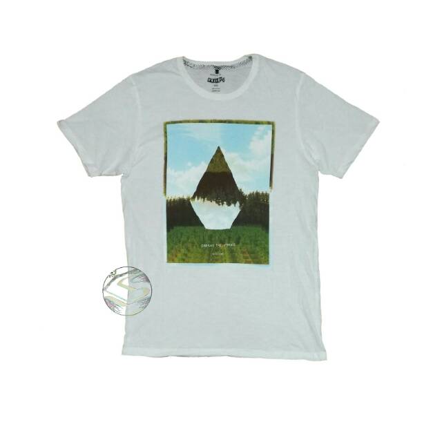 Kaos volcom mct strange white original