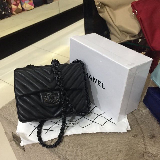 Chanel Chevron Quilted Square Mini Flap  1115V  frer Box with Dustbag