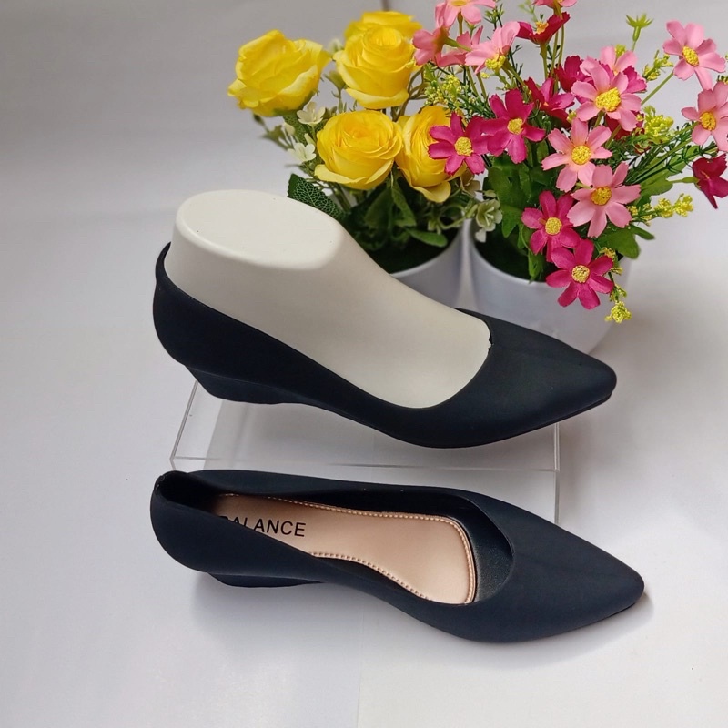 Sepatu Jelly Wedges Polos 3 CM