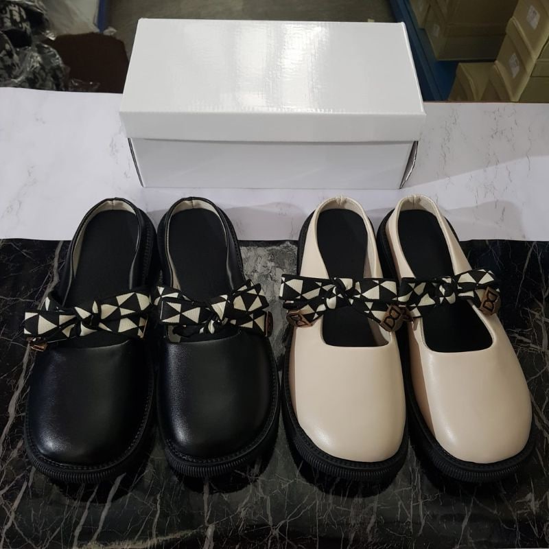 DDS20001 Sepatu Wanita Slip On Fashion Import TRRB Ready Jakarta Bisa COD (With Box)