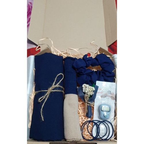 

HAMPERS - GIFT BOX HIJAB - GIFT BOX PASHMINA - HAMPERS BELLA SQUARE - KADO ULANG TAHUN - WISUDA - WEDDING