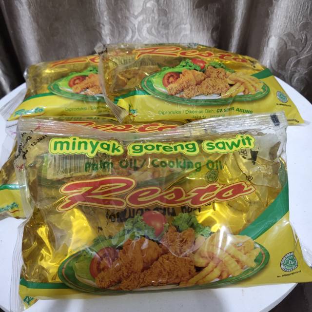 

Minyak goreng resto bantal 360ml