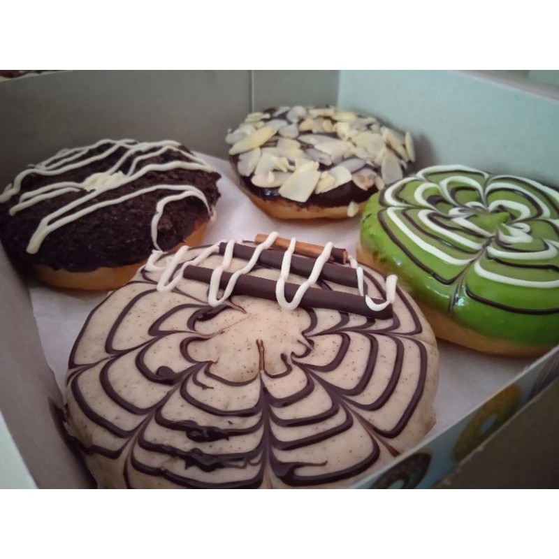 

Premium Japanese Donuts