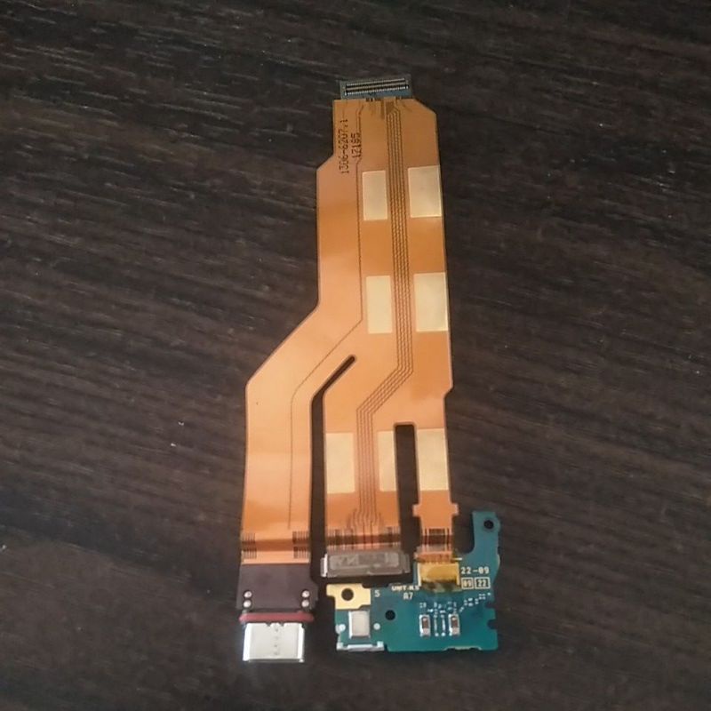 Flexyble lcd & USB port original copotan Xperia XZS