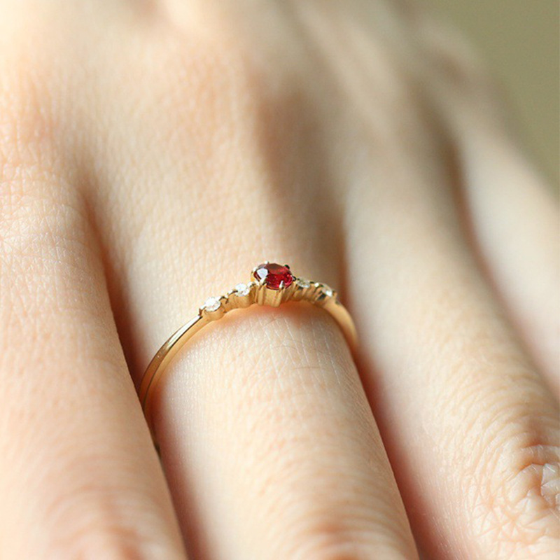 Cincin Ruby Emas 18k Gaya Elegan