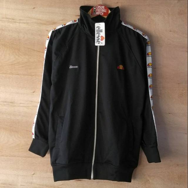 Jaket Tracktop Ellesse Meecurio Hitam Taped