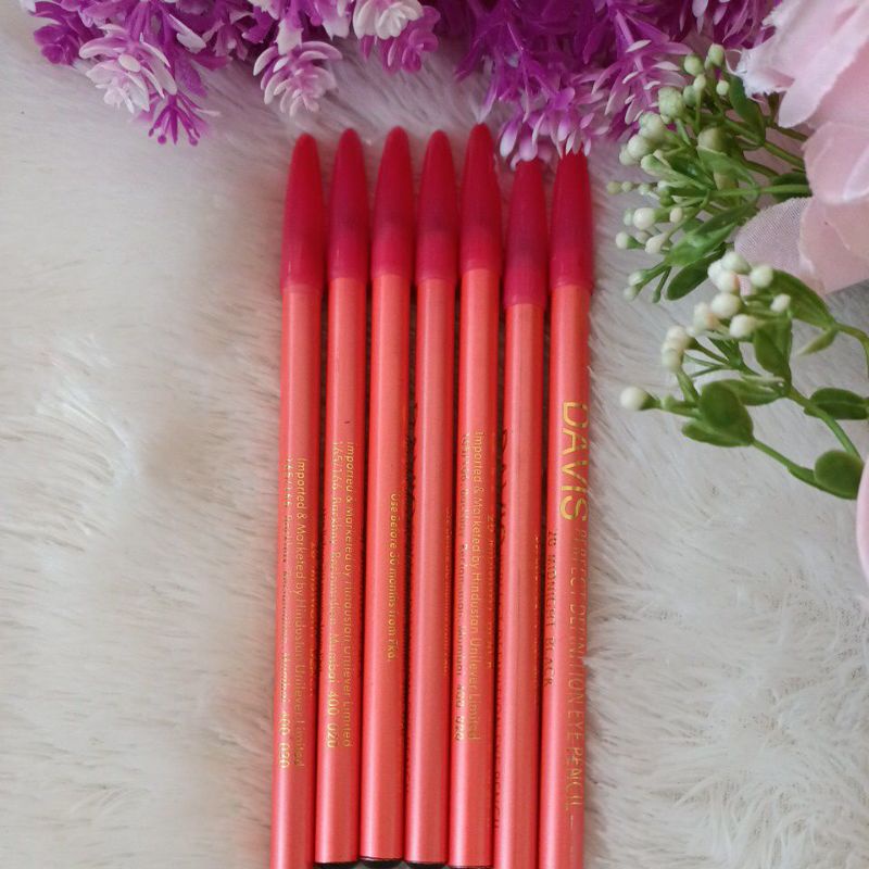 

PENSIL DAVIS HITAM