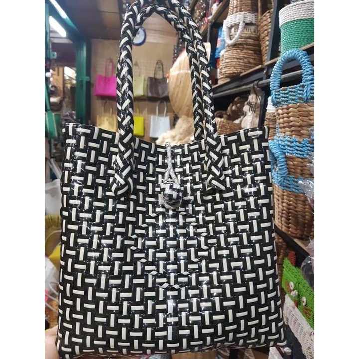 TAS JALI ANYAMAN PLASTIK SINTETIS S REGULER-TAS ANYAMAN-TAS ANYAMAN PLASTIK-TAS ANYAM-TAS ANYAMAN PLASTIK PREMIUM-TAS-TAS SELEMPANG-TAS BAHU-TOTEBAG-TAS WANITA-TAS SELEMPANG WANITA-TAS JALI-TAS JALI ANYAMAN PREMIUM-TASS JALI MINI-TAS AJALI PREMIUM