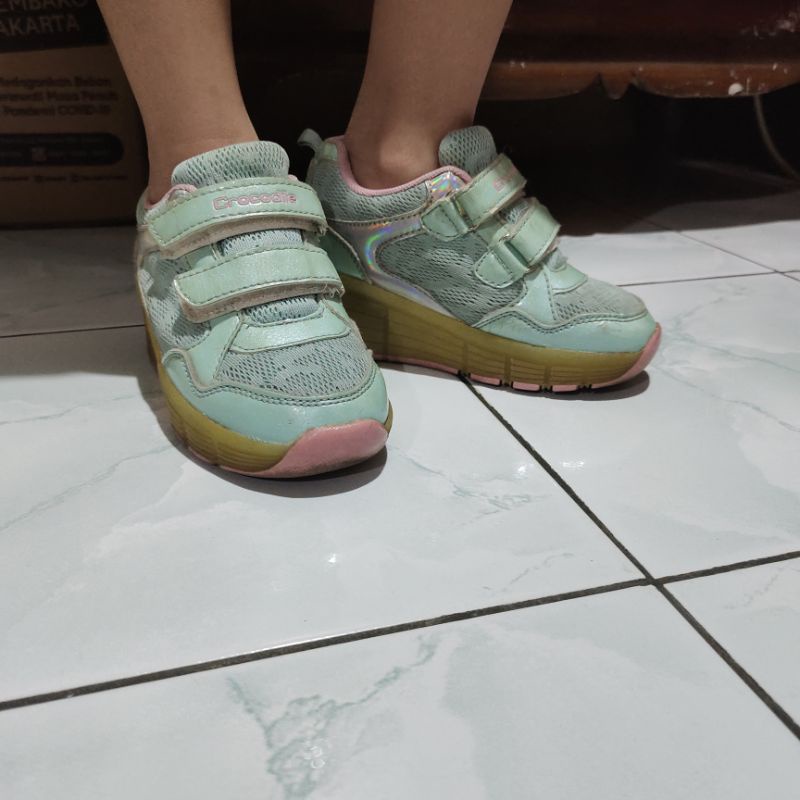 Sepatu second Brand Crocodile