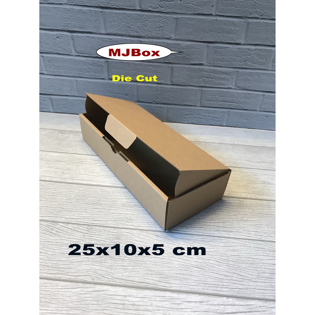 

Kardus 25 x 10 x 5 cm.......... Die cut ( pembelian di atas 10 pcs harganya lebih murah )