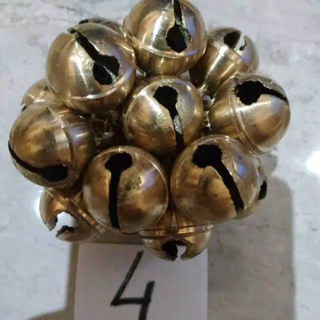 Kalung kucing NO 4 KLINTINGAN KUNINGAN ASLI 2,6CM X 3,2CM / KERINCINGAN / KRINCINGAN / LONCENG MURAH