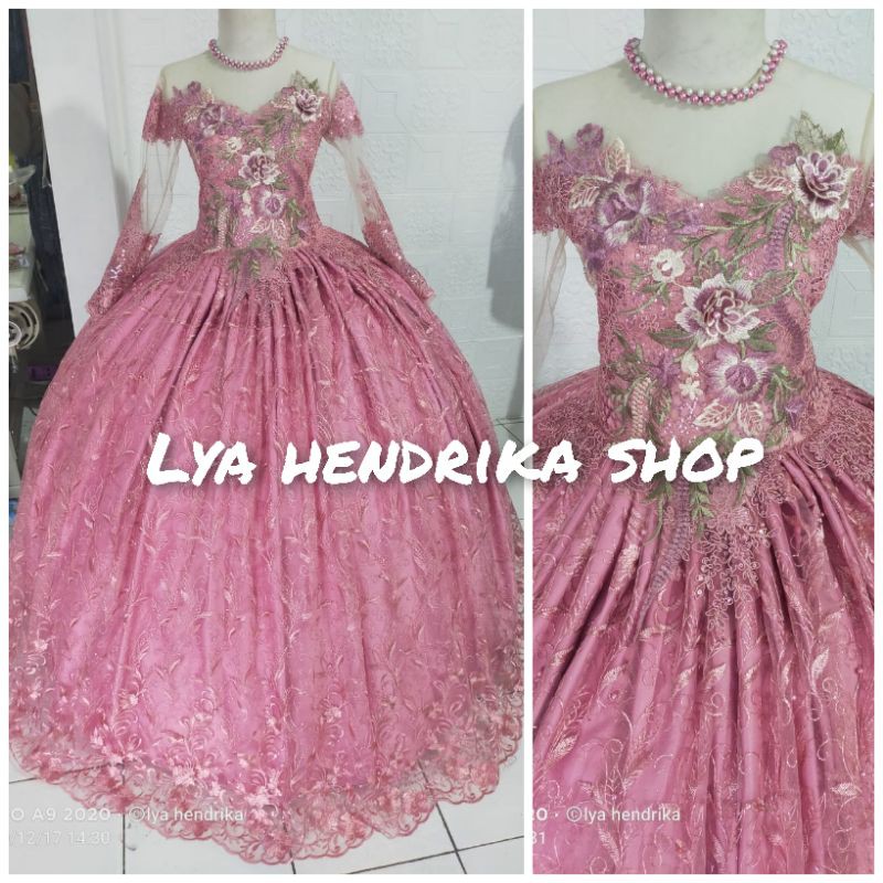 Ballgown cantik leher payet