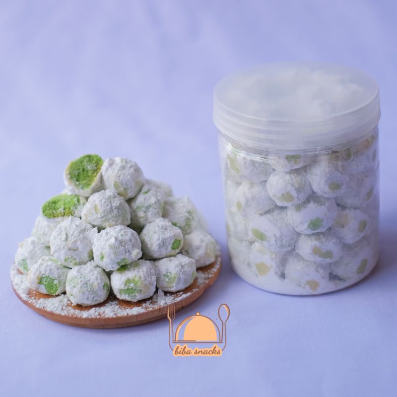 (Beli 1 Toples Kue Salju Pandan Gratis 1 Kemasan Pouch Kue Semprit/Sagu) Kue Salju Pandan Biba Snacks Toples Ukuran 600 ML