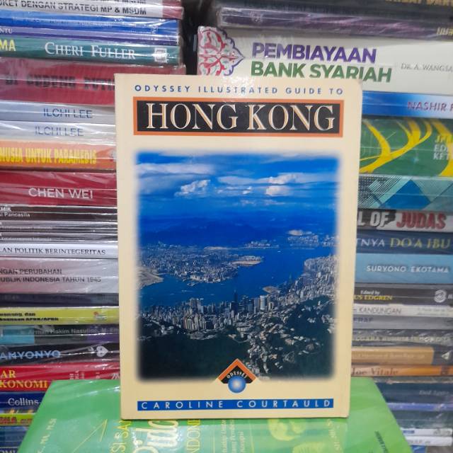 

Original Buku Import Odyssey Illustrated Guide To Hong Kong By Caroline Courtauld